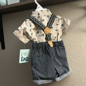 NWT Baby Boy Shorts set with button up shirt and Suspenders. Size 0-3 Mos.